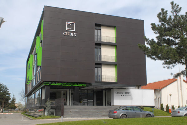 Hotel Cubix Brașov Exterior foto