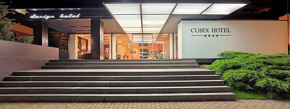 Hotel Cubix Brașov Exterior foto